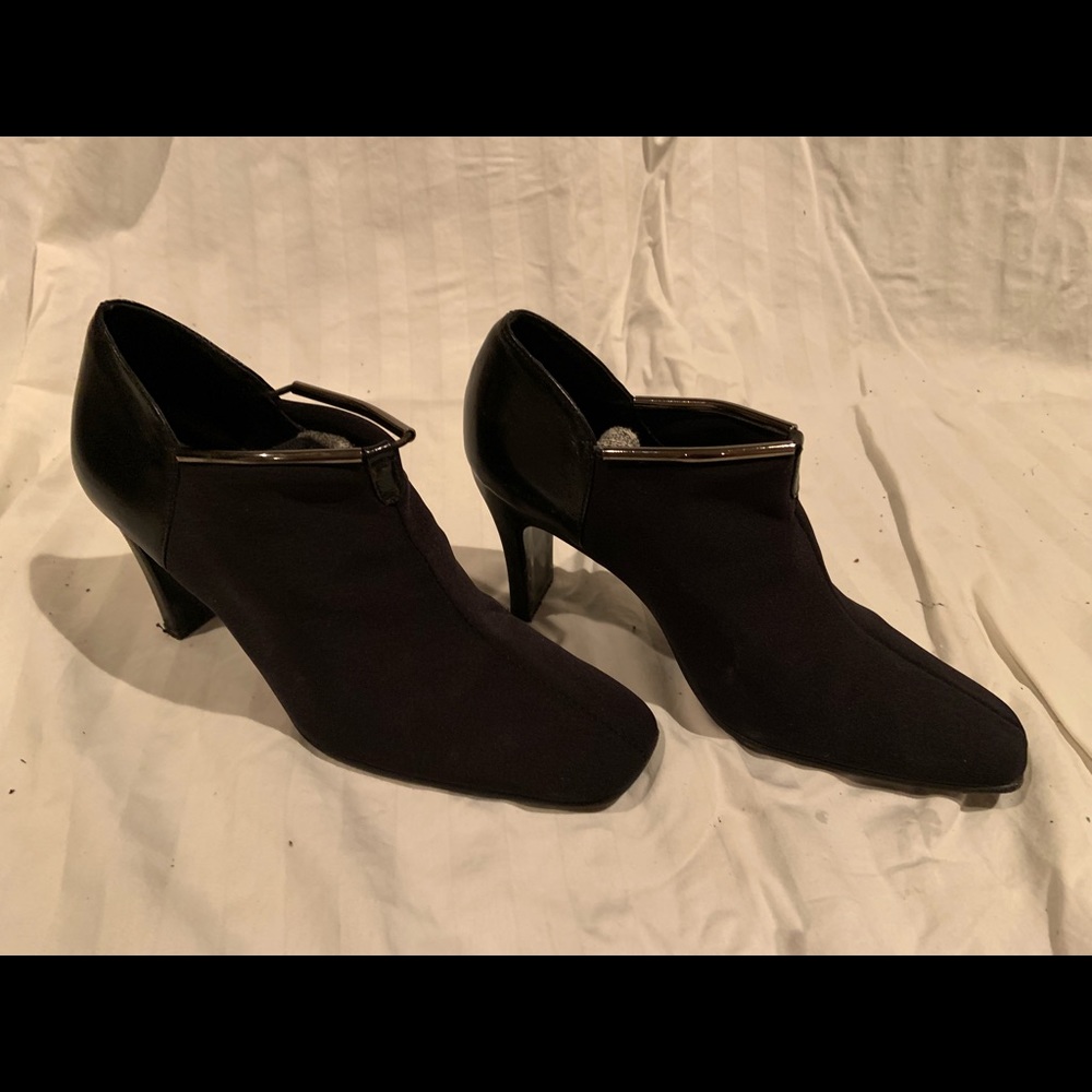 EMILIO BERTOLINI. Silver accent